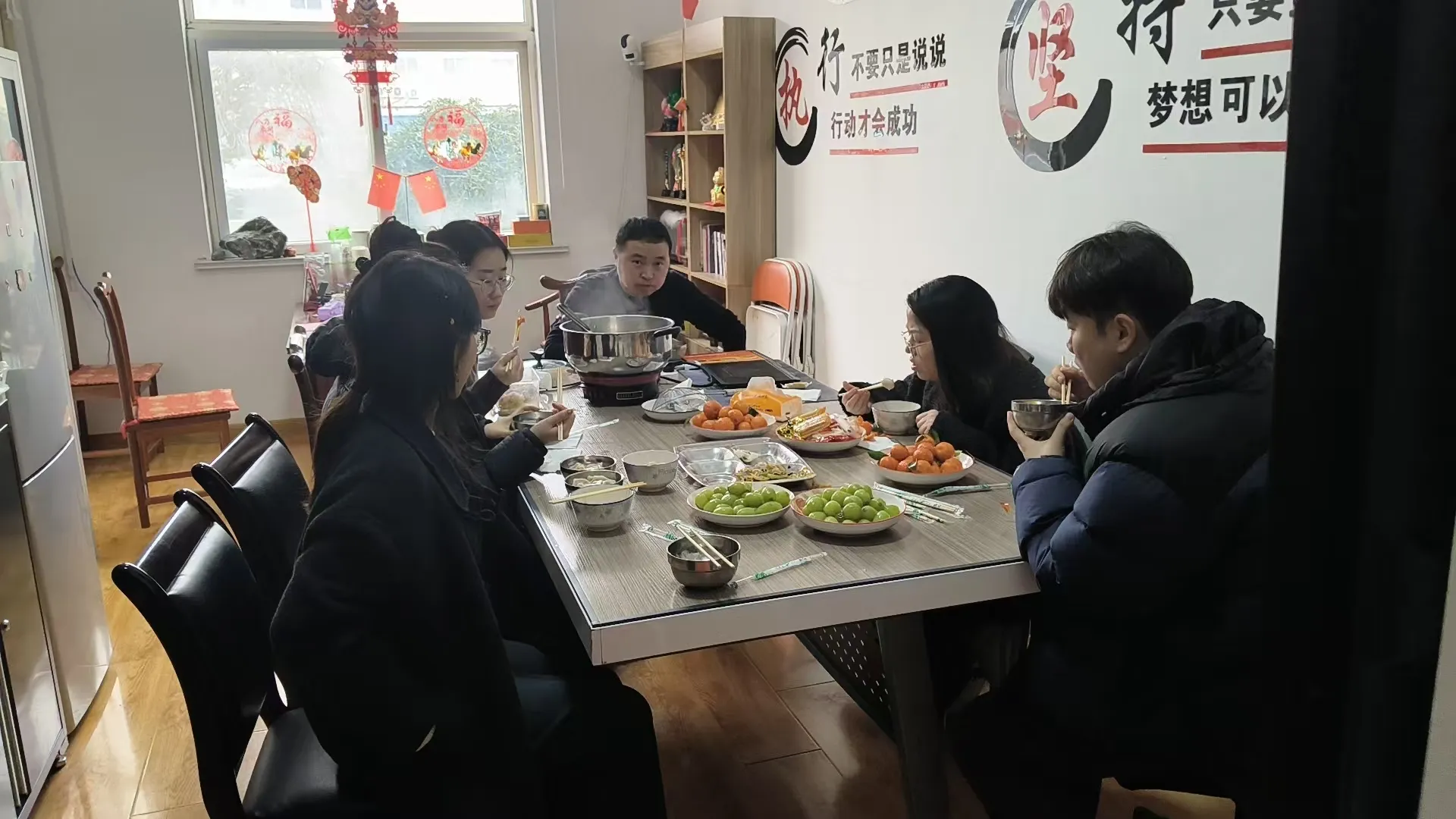 عيد الفوانيس لشركة Haozhifeng