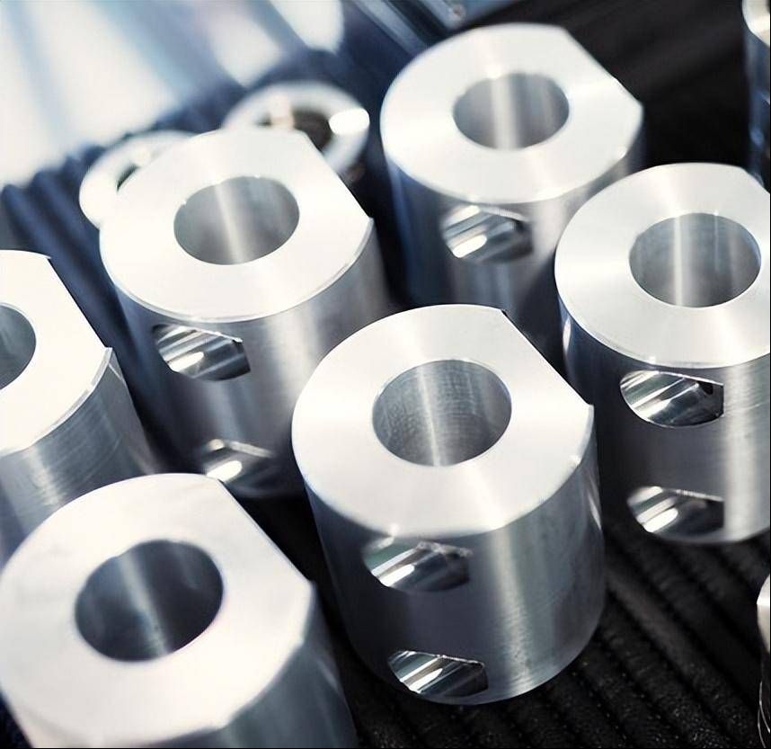 آلات Haozhifeng: منخرطة بعمق في التجارة الخارجية للأجهزة